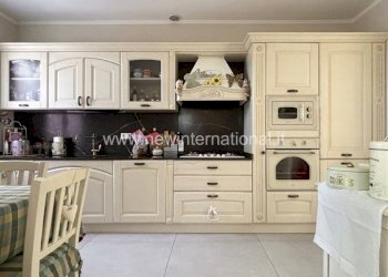 Cucina - Villa via Alessandro Tassoni, Montignoso - foto 7