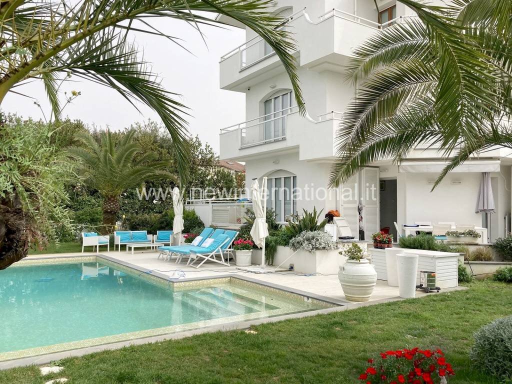 Esterno-Facciata - Villa via 4 Novembre, Montignoso - foto 1