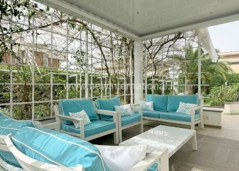 Salotto esterno con bioclimatica - Villa via 4 Novembre, Montignoso - foto 8