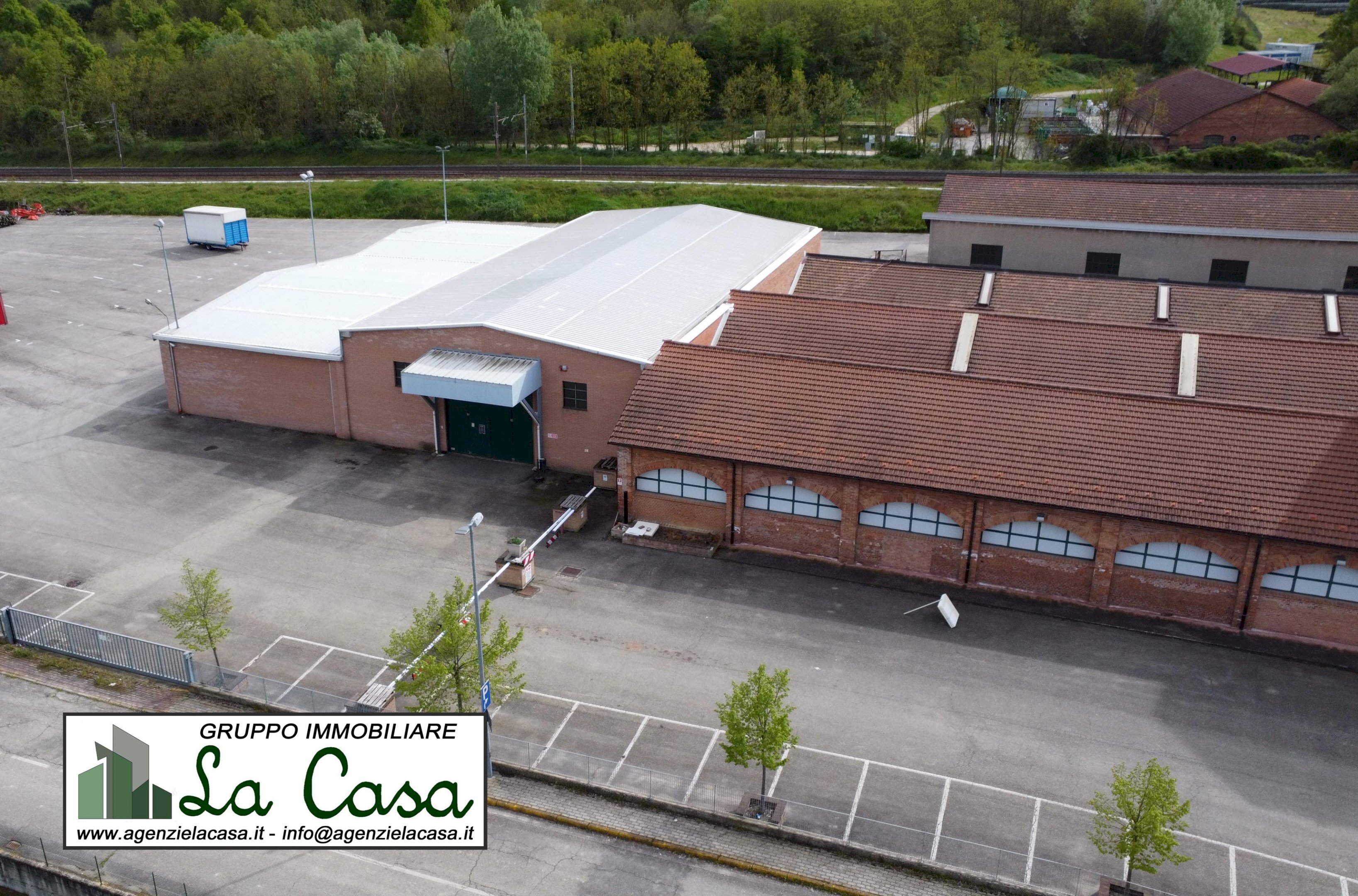 Esterno - Capannone Regione Taverne, 98, Villafranca d'Asti - foto 1