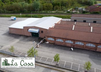 Esterno - Capannone Regione Taverne, 98, Villafranca d'Asti - foto 1