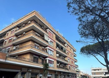 Quadrilocale Via Diego Simonetti, Roma - foto 1