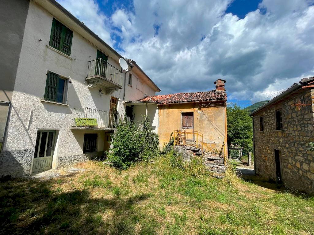 Altro - Villa a Schiera Frazione Montecapraro, Fabbrica Curone - foto 1