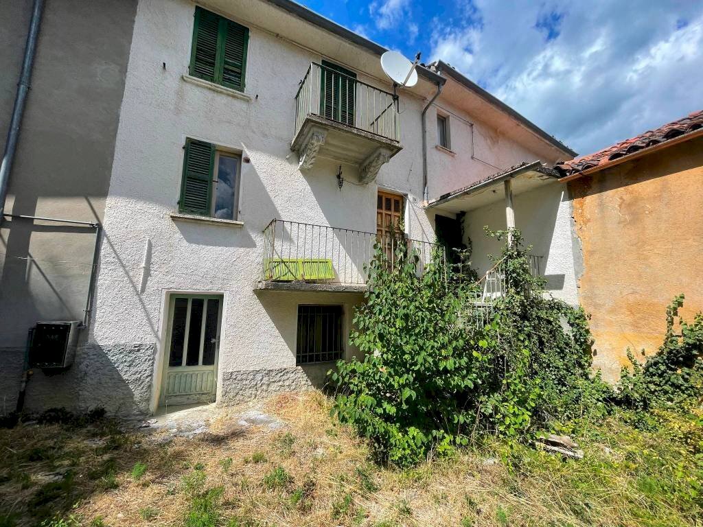 Giardino - Villa a Schiera Frazione Montecapraro, Fabbrica Curone - foto 2