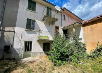 Giardino - Villa a Schiera Frazione Montecapraro, Fabbrica Curone - foto 2