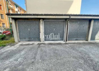 Box auto - Box via Filippo Villavecchia, 7, Casale Monferrato - foto 1