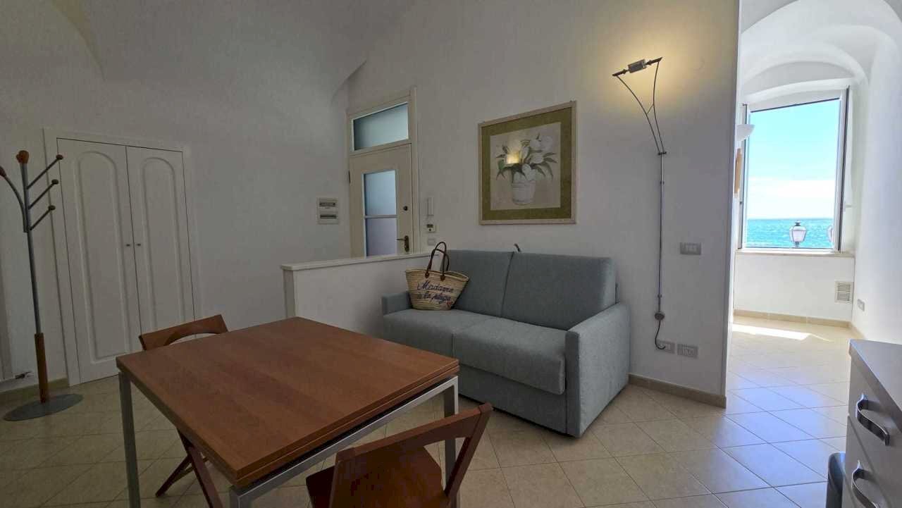 7697d088-c9e9-43cf-85c3-5389b2eedfa9.jpg - Three-room apartment Via Roma  3, Alassio - photo 1