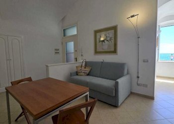 7697d088-c9e9-43cf-85c3-5389b2eedfa9.jpg - Appartamento Via Roma  3, Alassio - foto 1