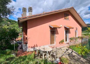 Independent house Sant'Olcese - photo 2