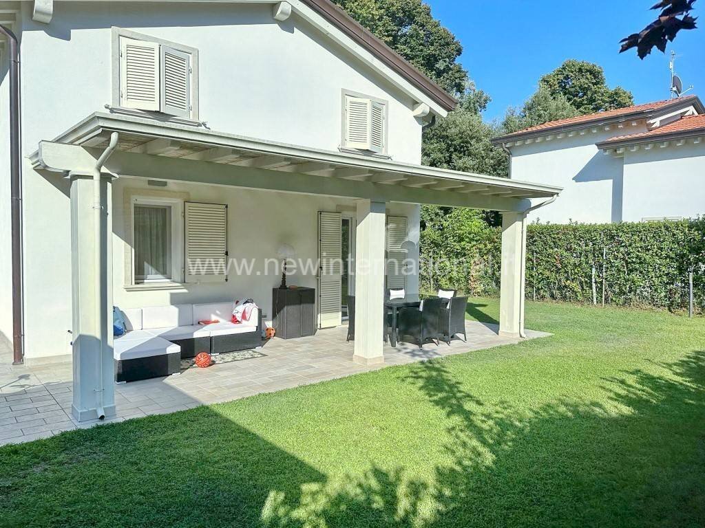 Esterno-Facciata - Villa via Dante Alighieri, Montignoso - foto 2