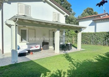 Esterno-Facciata - Villa via Dante Alighieri, Montignoso - foto 2