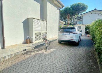 Posto auto - Villa via Dante Alighieri, Montignoso - foto 4