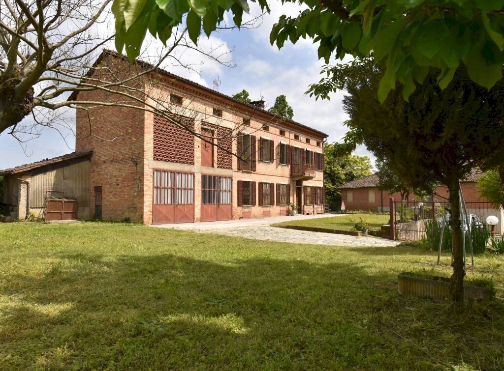 Giardino - Rustico via Dottor Giuseppe Ollino, 6, frazione Santa Caterina, Rocca d'Arazzo - foto 1