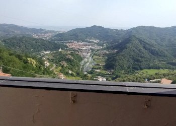 Three-room apartment Via Don Nino Perazzo, San Colombano Certenoli - photo 2