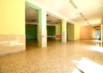 Negozio Via Mulino San Martino, Martina Franca - foto 5