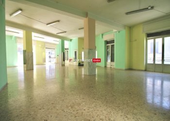 Negozio Via Mulino San Martino, Martina Franca - foto 6