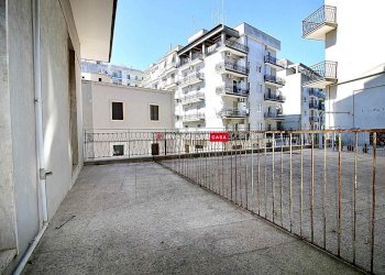 Negozio Via Mulino San Martino, Martina Franca - foto 12