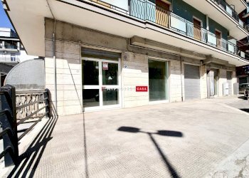 Negozio Via Mulino San Martino, Martina Franca - foto 13