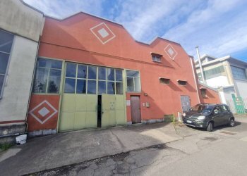 esterno 1 - Magazzino via Antonio Pacinotti, Varese - foto 1