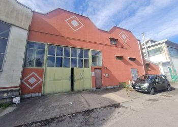 esterno3 - Magazzino via Antonio Pacinotti, Varese - foto 3