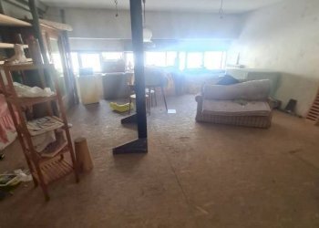 interno 3 - Magazzino via Antonio Pacinotti, Varese - foto 7