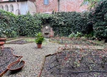 appartamento con giardino lucca centro vendesi.jpe - Appartamento Piazza San Michele 46, Lucca - foto 12