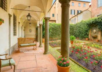 appartamento grande con giardino vendesi lucca.png - Appartamento Piazza San Michele 46, Lucca - foto 1