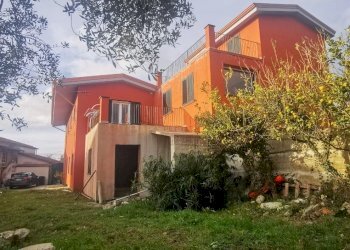 02.jpg - Porzione di casa Via Montecchio 68, Castelnuovo Magra - foto 3