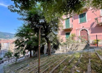 Trilocale Scalinata Lazzaro Spallanzani, La Spezia (zona Stazione) - foto 3