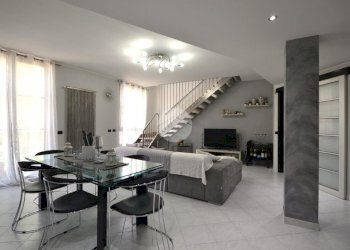 Three-room apartment Via delle Carrozze, Sedriano - photo 3