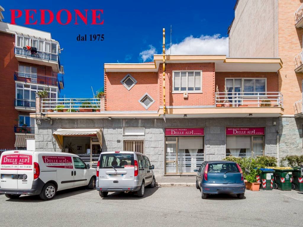 Shop via Giovanni Segantini, 15, Torino (neighborhood Lucento) - photo 2