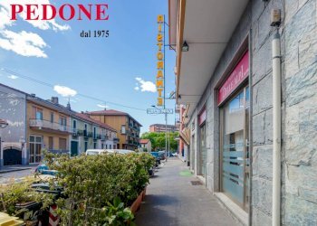 Negozio via Giovanni Segantini, 15, Torino (zona Lucento) - foto 4