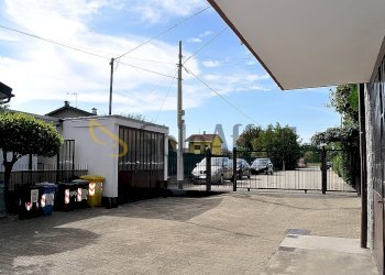 CORTILE - Loft VIA PIAVE 12, Leini - foto 15