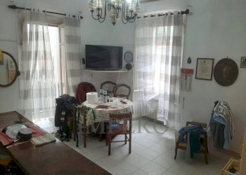 sala - Appartamento Piazza Giuseppe Garibaldi, Camporosso - foto 1