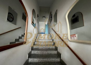 Scala interna - Locale Commerciale Via Battaglia San Martino 72, Cuveglio - foto 10