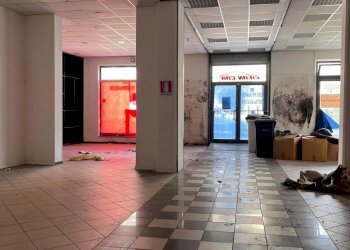 WhatsApp Image 2024-05-16 at 09.31.04 (2).jpeg - Commercial Premises Via Salaria 180, Castel di Lama - photo 5