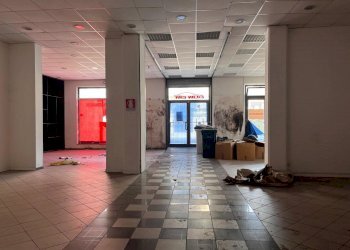 WhatsApp Image 2024-05-16 at 09.31.04 (1).jpeg - Commercial Premises Via Salaria 180, Castel di Lama - photo 6