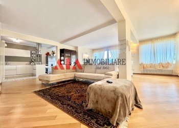 Salone - Casa indipendente Via Venezia, Pontedera - foto 1