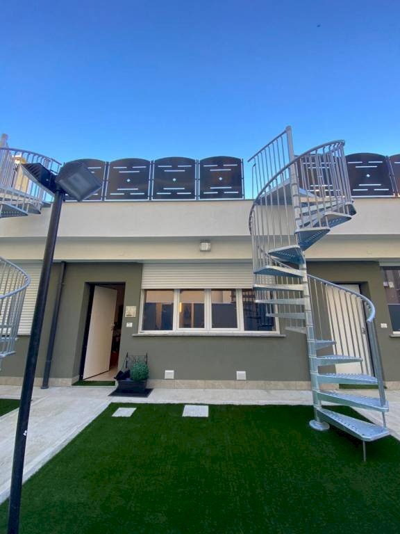 Facciata - Loft via Guido Reni, 12G, Torino (zona Santa Rita) - foto 1