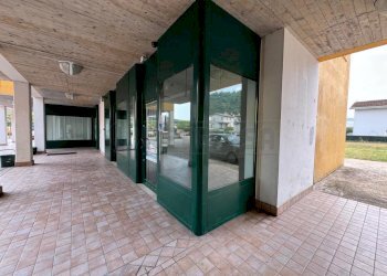 Locale Commerciale Via Monte Lungo, Arcugnano - foto 2