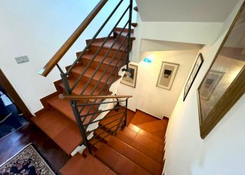 scale - Villa Via Giovanni Mazzuoli, Vaiano - foto 13