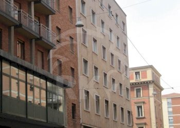 V.MILAZZO 12 ESTERNO (2).JPG - Commercial Premises via Milazzo, Bologna - photo 2