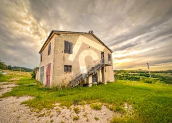 24C6D021-3F1C-4D62-B2C1-2C8CE11193FA.jpeg - Casale Serra San Quirico - foto 1