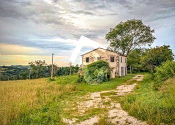 428AA987-F38C-4443-B2EE-A7CAAB3A8378.jpeg - Casale Serra San Quirico - foto 6