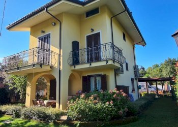 Villa Castellamonte - photo 1