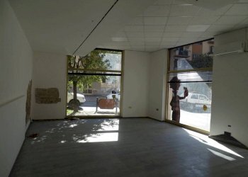 Negozio viale Luigi Campofregoso, Terni - foto 3
