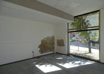 Negozio viale Luigi Campofregoso, Terni - foto 4