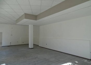 Negozio viale Luigi Campofregoso, Terni - foto 5