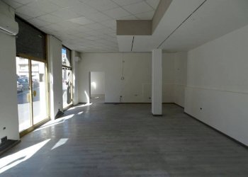 Negozio viale Luigi Campofregoso, Terni - foto 6