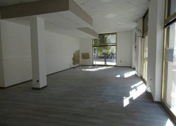 Negozio viale Luigi Campofregoso, Terni - foto 10